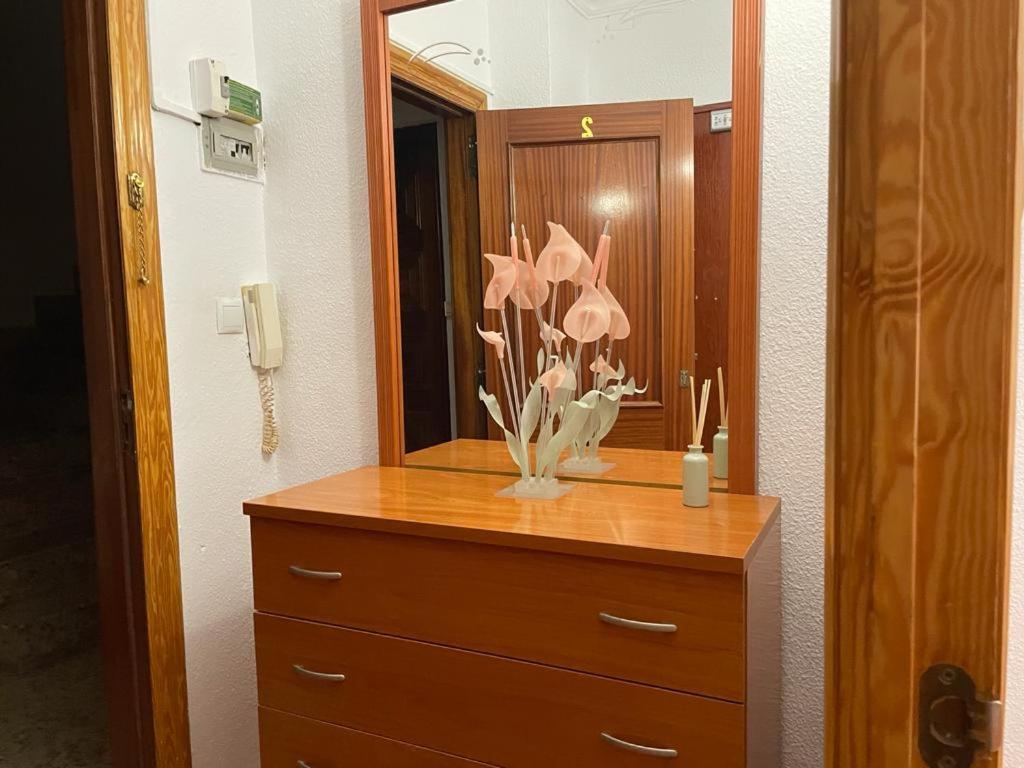 アルバセテApartamento De 1 Dormitorio En Buena Ubicacionアパートメント エクステリア 写真